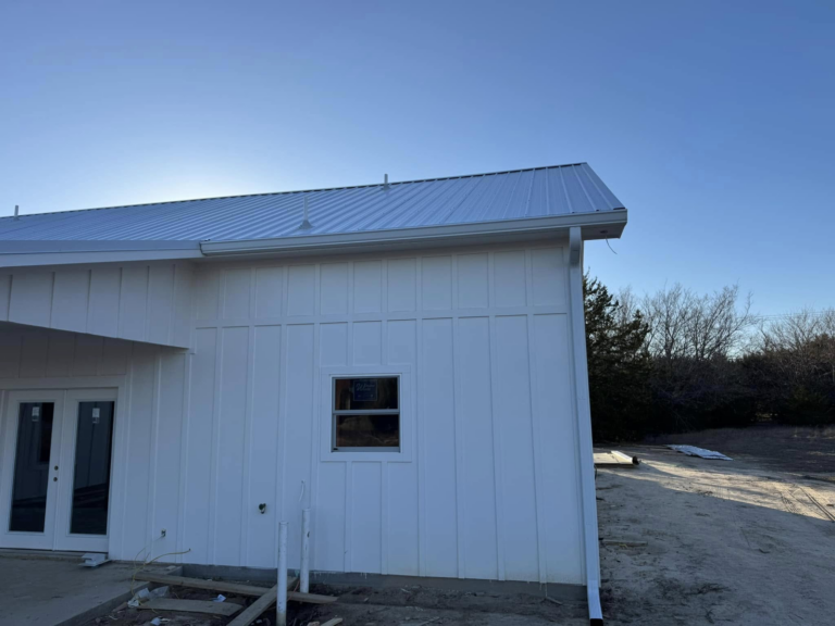 best-gutter-service-in-sulphur-springs-modern-white-house-roof