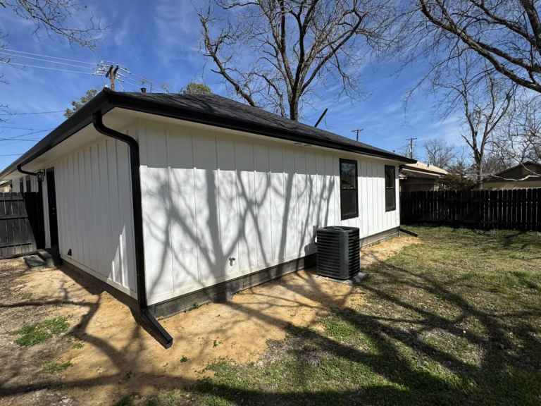 commercial-gutter-maintenance-in-residential-backyard-area