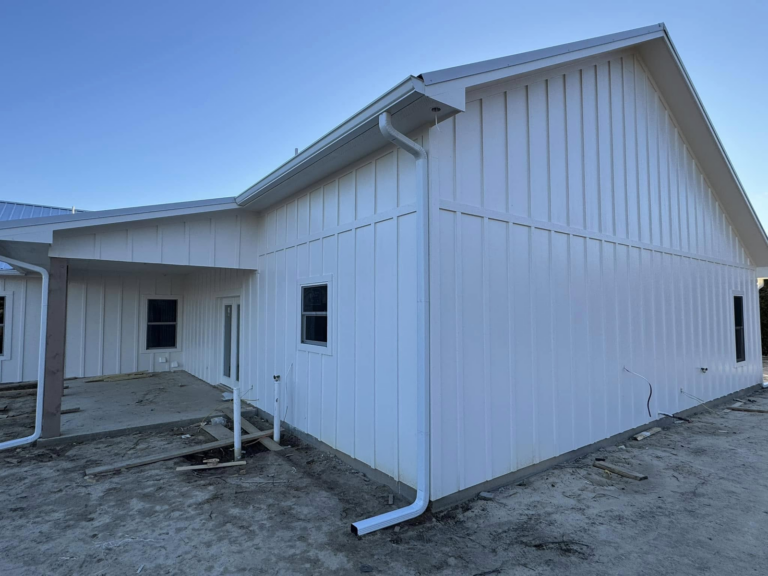 new-home-construction-with-residential-gutter-solutions
