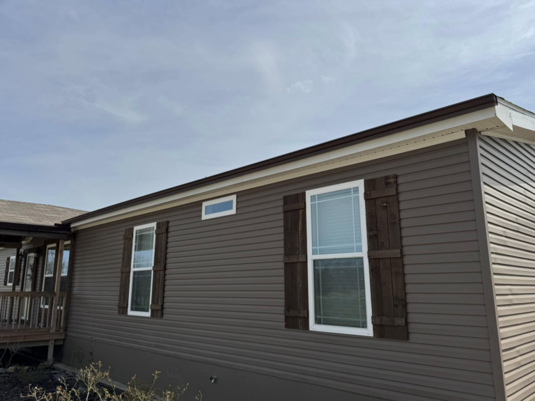 residential-gutter-solutions-for-mobile-home-exterior-installation